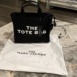 Marc Jacob The Tote Bag